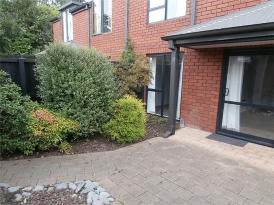 238b Edgeware Road, St Albans, Christchurch City - Classic Brick Beauty in Private Rear Location - Photo 1