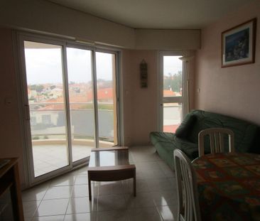 Location Appartement 1 pièce 24m² LES SABLES D OLONNE 85100 - Photo 1