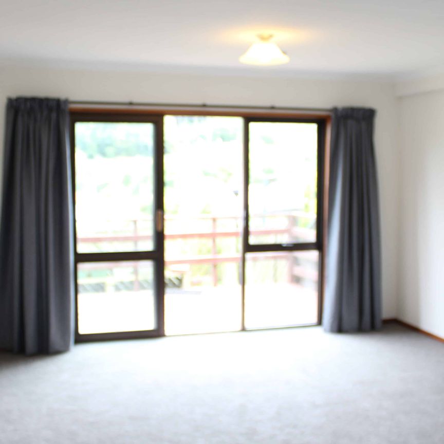 Captivating Currie - Available 2026 - Photo 1