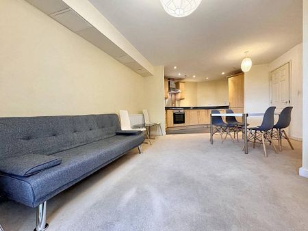 2 bedroom flat to rent - Photo 3
