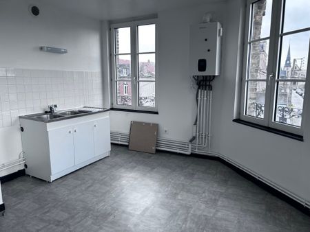 Location Appartement 3 pièces 66m² CAUDEBEC LES ELBEUF 76320 - Photo 4