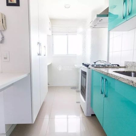Apartamento com 2 quartos e 68m² para alugar em Jardim Lindóia, Porto Alegre. - Foto 4