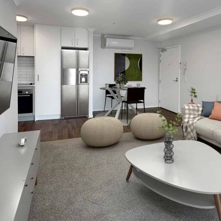 APARTMENT FULL OF SUNLIGHT - Photo 3