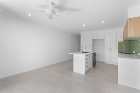 10 River Cove Circuit, Murrumba Downs QLD 4503 - House For Rent | Domain - Photo 2