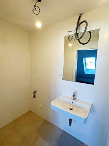 AUGARTEN-NÄHE, DACHGESCHOSS, klimatisierte 43 m2 Neubau mit 6 m2 Balkon, Wohnküche, 1 Zimmer, Duschbad, Parketten, Erstbezug - Photo 5