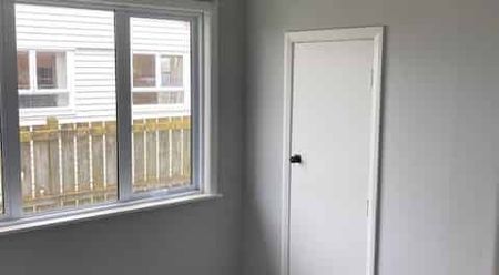 Renovated on Reid Ave. - Photo 4