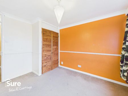 3 bedroom end of terrace house to rent - Photo 5