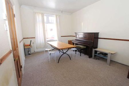 Lytton Road, Clarendon Park, Leicester, LE2 - Photo 2