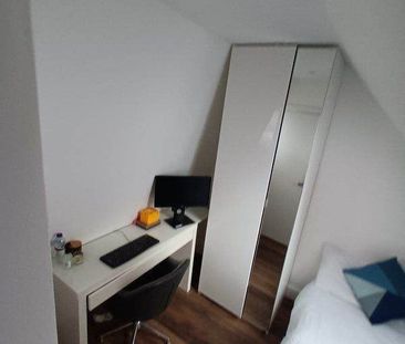 Room in a Shared Flat, Wandsworth High St, SW18 - Photo 3