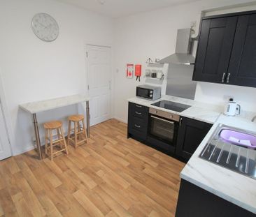 1 bedroom in a house share to rent - Photo 5
