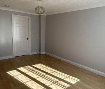 2 bedroom semi-detached house to rent - Photo 5