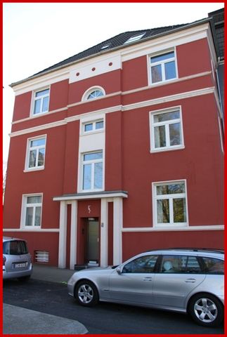 huesch-immobilien.de **Kleines, urgemütliches Nest mit 3 Zimmer über den Dächern von Bergerhausen** - Photo 2