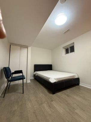 For Lease - 16 Farmington Crescent Unit# Bsmt, Toronto, Ontario - Photo 1