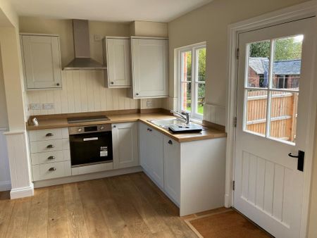 3 bedroom terraced house to rent - Photo 5