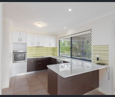 4-Bedroom Home in Prime Location - Walk to Gympie CBD - Photo 2