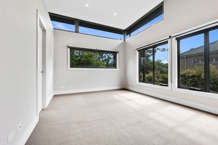 1/23 Peace Street, Glen Iris VIC 3146 - Townhouse For Rent | Domain - Photo 3