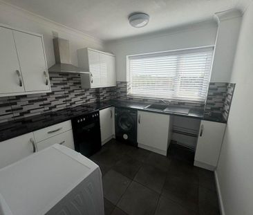 3 bedroom flat to rent - Photo 5