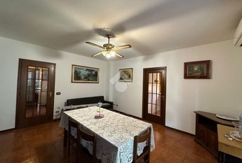 Porzione di bifamiliare in affitto