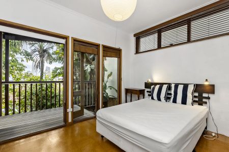 Furnished Home With Beautiful Harbour And City Views - Photo 2