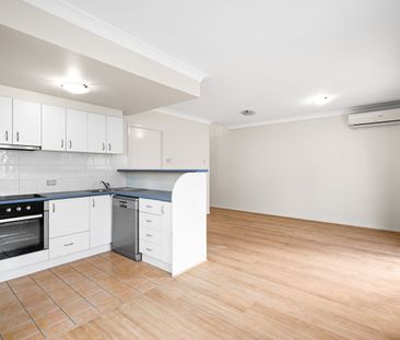 Modern 2bed 2 bath Townhouse Recently Renovated! - Photo 4