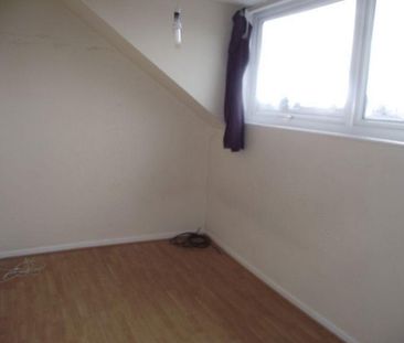 3 bedroom maisonette to rent - Photo 4