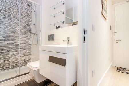 The Dock Office, Furness Quay, Salford Quays, M50 - Photo 2