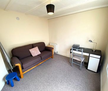 2 bedroom terraced house to rent - Photo 3