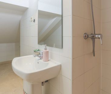 Attic room in Madrid - Photo 1