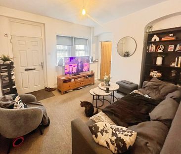 2 Bed Flat, Rosendale Road, SE21 - Photo 1