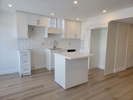 For Lease - 6 Frank Kelly Drive, East Gwillimbury, Ontario - Photo 1