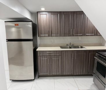 For Lease - 2913 Kingston Road, Toronto, Ontario - Photo 1