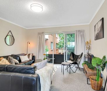 Two Bedroom Apartment In Prime Wollongong Location - Photo 1