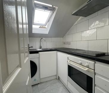 Studio Flat, Conyers Road, SW16 - Photo 1