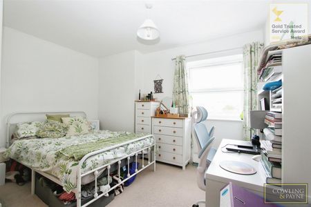 Saffron Court, Wickford - Photo 4