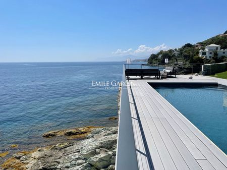 Villa à louer au pied du Cap Corse, pieds dans l'eau - Photo 4