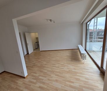 Charmante en recent gerenoveerde studio met slaaphoek en terras. - Foto 2