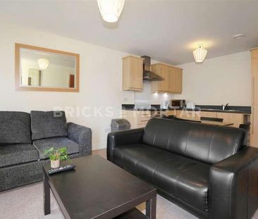 Worsdell Drive, Gateshead, NE8 - Photo 1