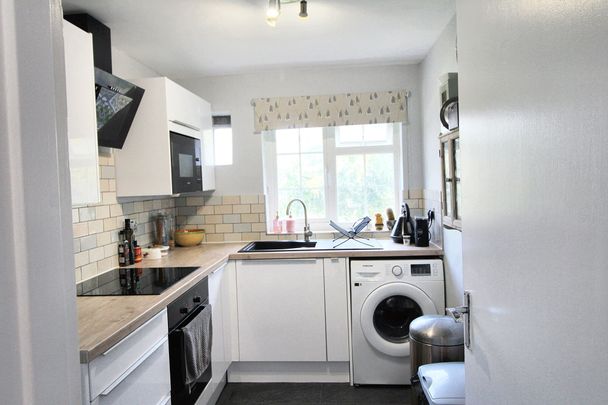 Deaks Lane, Ansty, RH17 - Photo 1