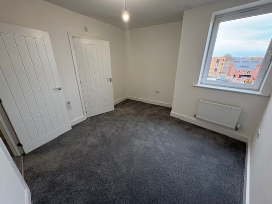 John Street - Photo 1