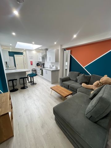 Winchester Street Room 2 - Photo 4