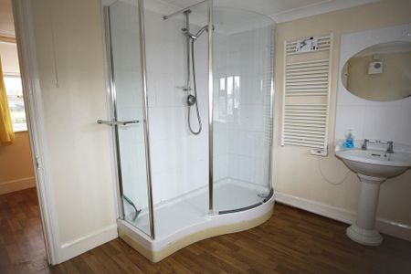 2 bedroom detached house to rent - Photo 5