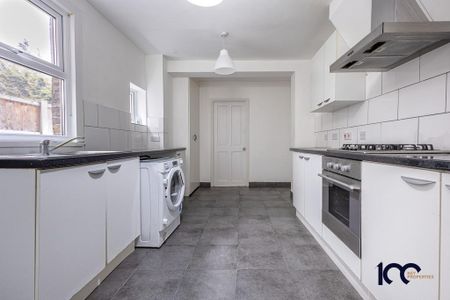 3 bedroom terraced house to rent - Photo 3