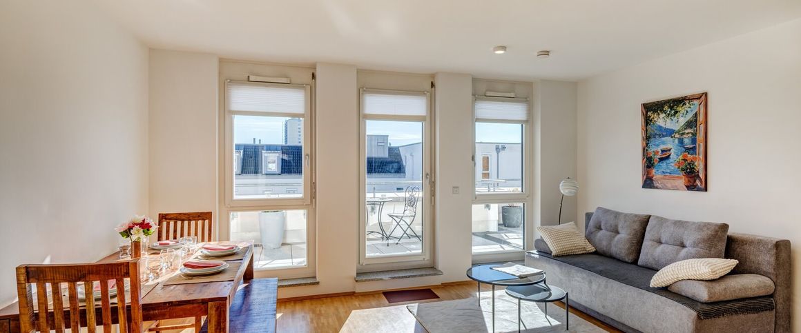 Bright attic apartment with large terrace - Foto 1