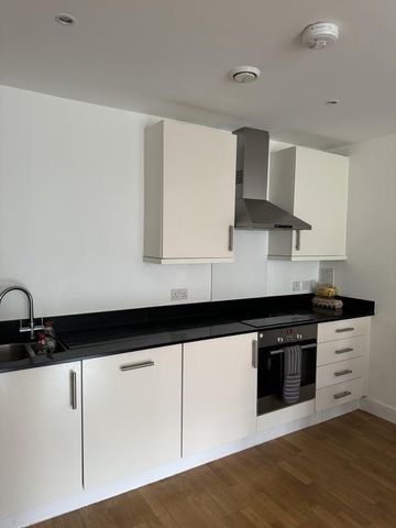 Room in a Shared Flat, Zenith Close, NW9 - Photo 3