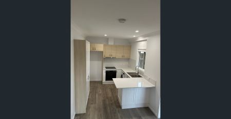 Studio Flat with Private backyard - Photo 4