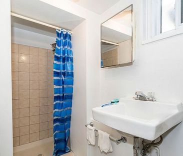 For Lease - 5 Westbourne Avenue Unit# basement, Toronto, Ontario - Photo 4