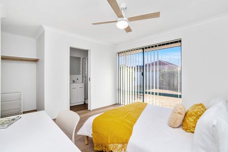 Rockingham - Photo 5