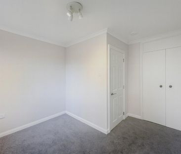 2 bedroom House To Let Total Size: 442 SQ FT - Photo 6