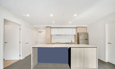 When Location is Priority - Westfield & Station at your Doorstep! - Photo 4