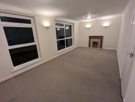 2 Bed Flat, Avenue Court, SO17 - Photo 2